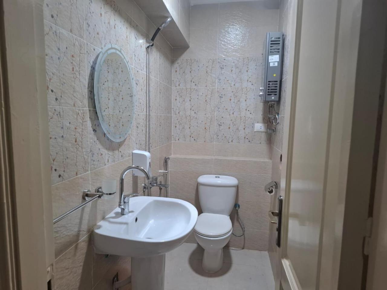 Apartmán كمبوند سيتي تاورز البوشي Káhira Exteriér fotografie